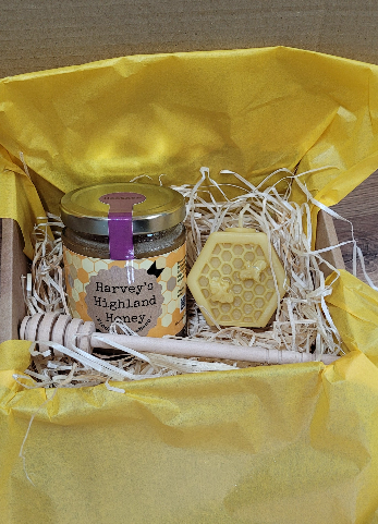 Small Hamper -honey and candle